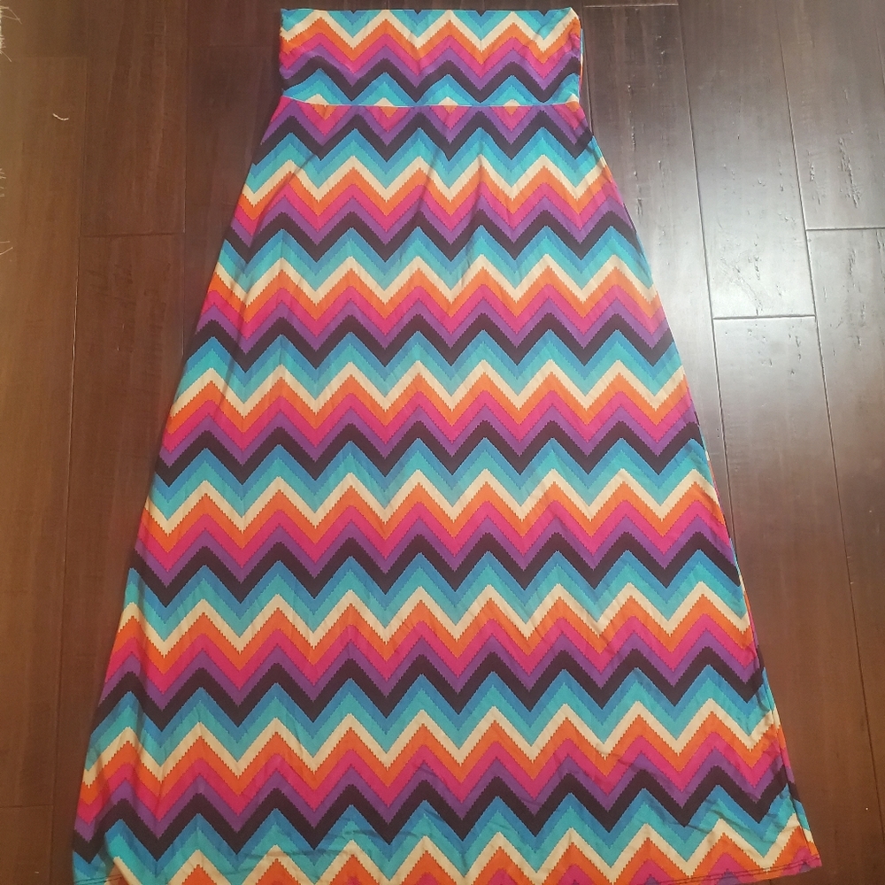 U-Kiss Maxi Skirt sz Large